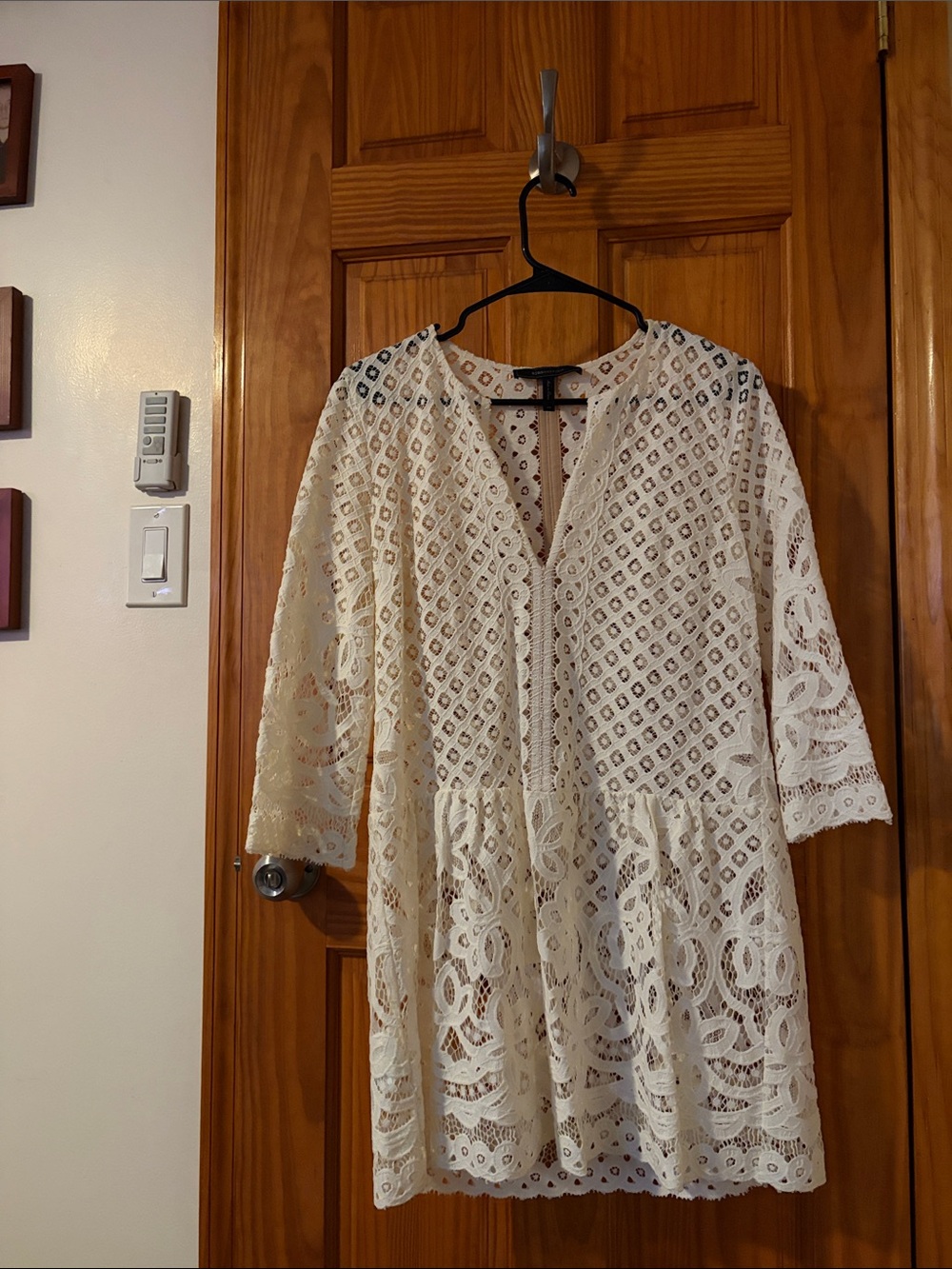 BCBGMaxAzria Cream Crochet Lace Long Sleeve Dress